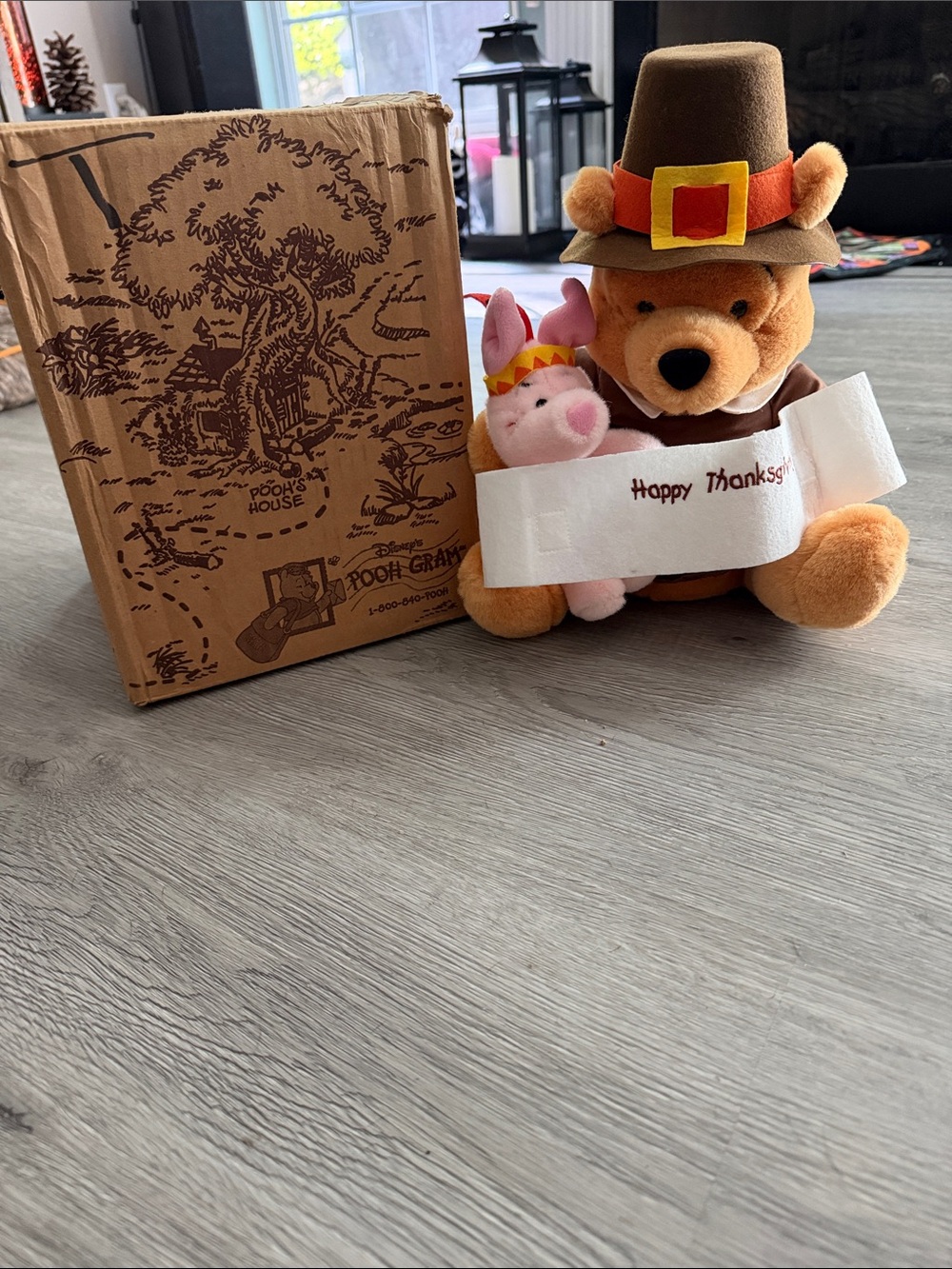 VTG Disney Winnie the Pooh Pilgrim & Piglet Indian Happy Thanksgiving Plush NEW